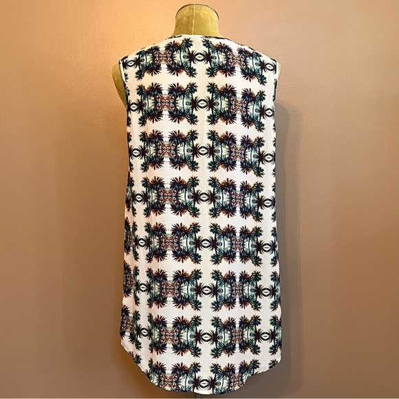 Collective Concepts Tunic Top - Picture 2 of 4